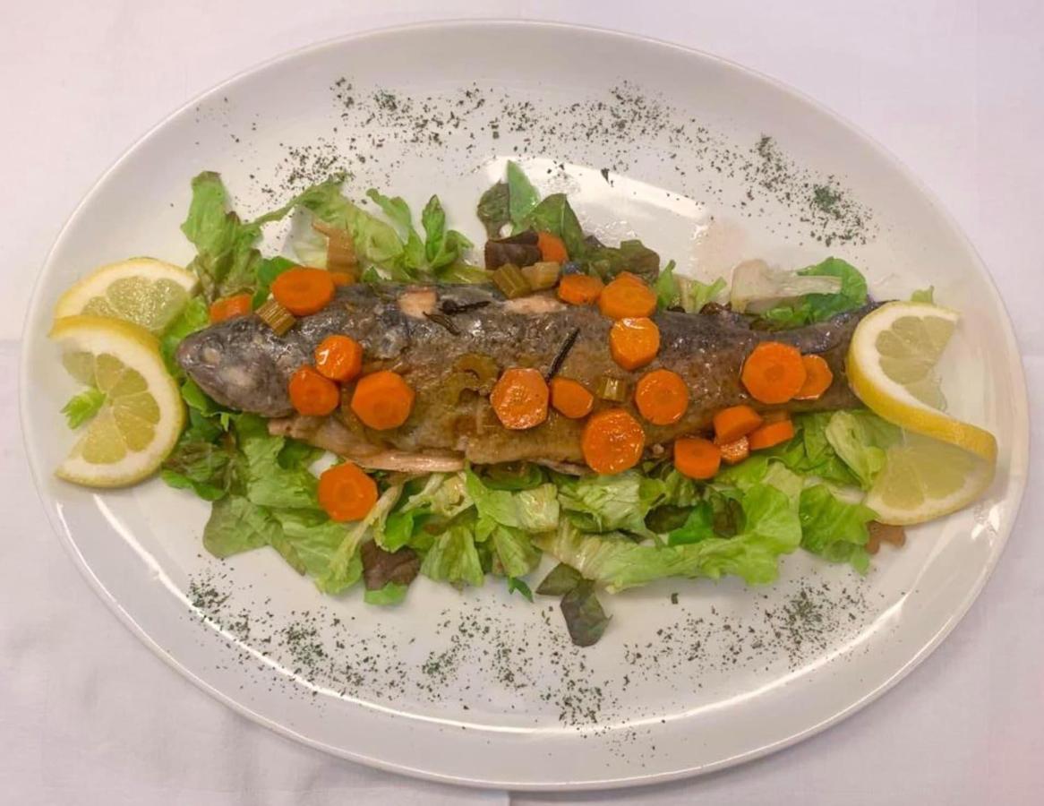 Ristorante Della Stazione होटल Tegna